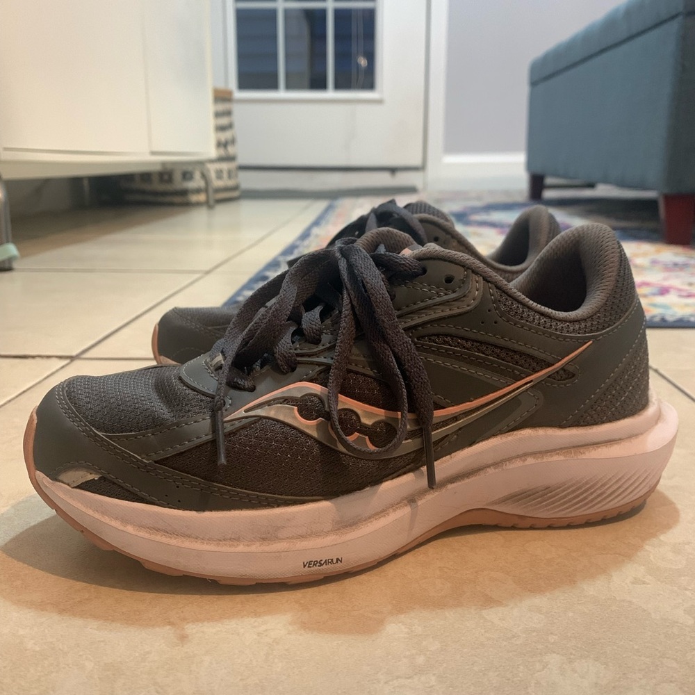 Saucony Women's Gray and Pink Athletic Shoes